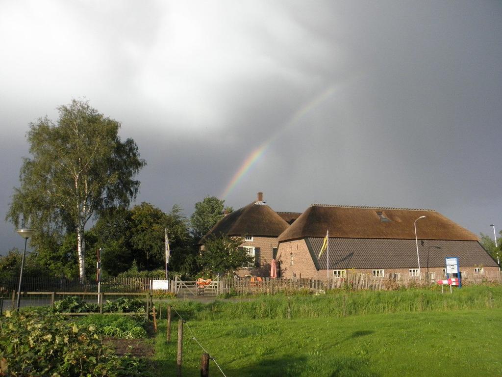 Bed & Breakfast Hofstede Het Klaphek Randwijk Bilik gambar